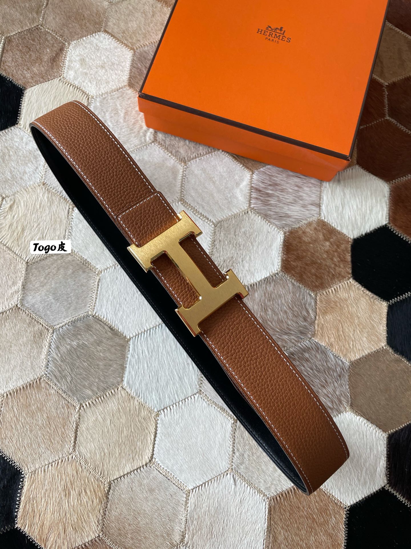HM CONSTANCE BELT BUCKLE & REVERSIBLE BRONZE BROWN LEATHER STRAP 38MM GOLD HARDWARE