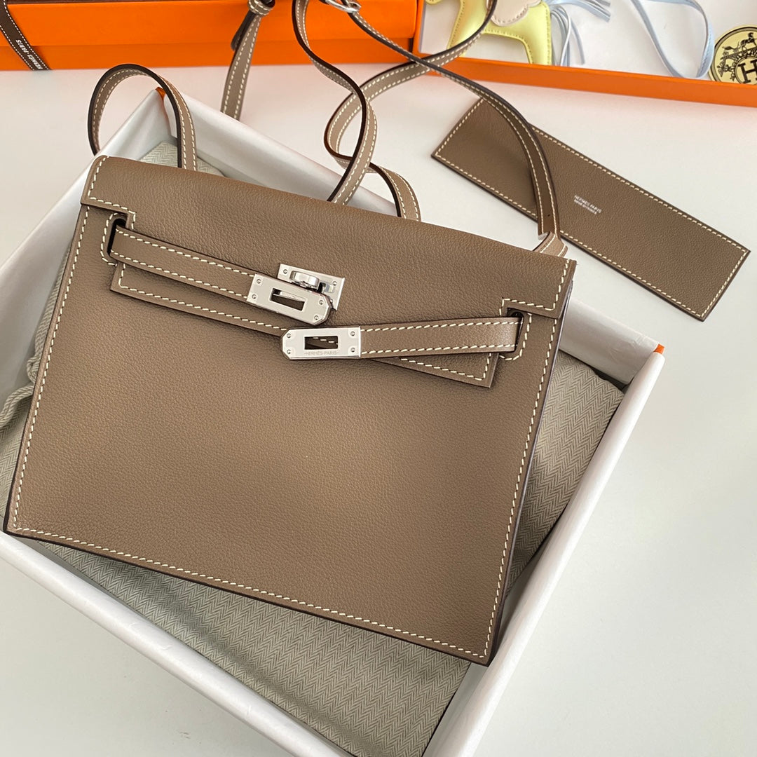 Kelly Danse II 22cm Dark Brown Evercolor Leather Shw