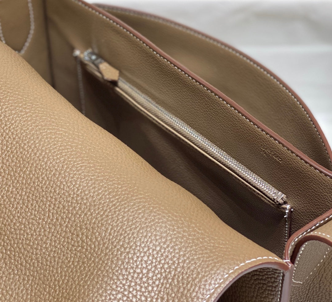 HM STEVEN 34 CAMEL TOGO LEATHER
