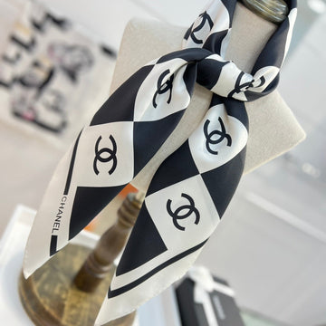 CC Square Scarf 90 CM In Black And White Plaid Silk Twill 288742