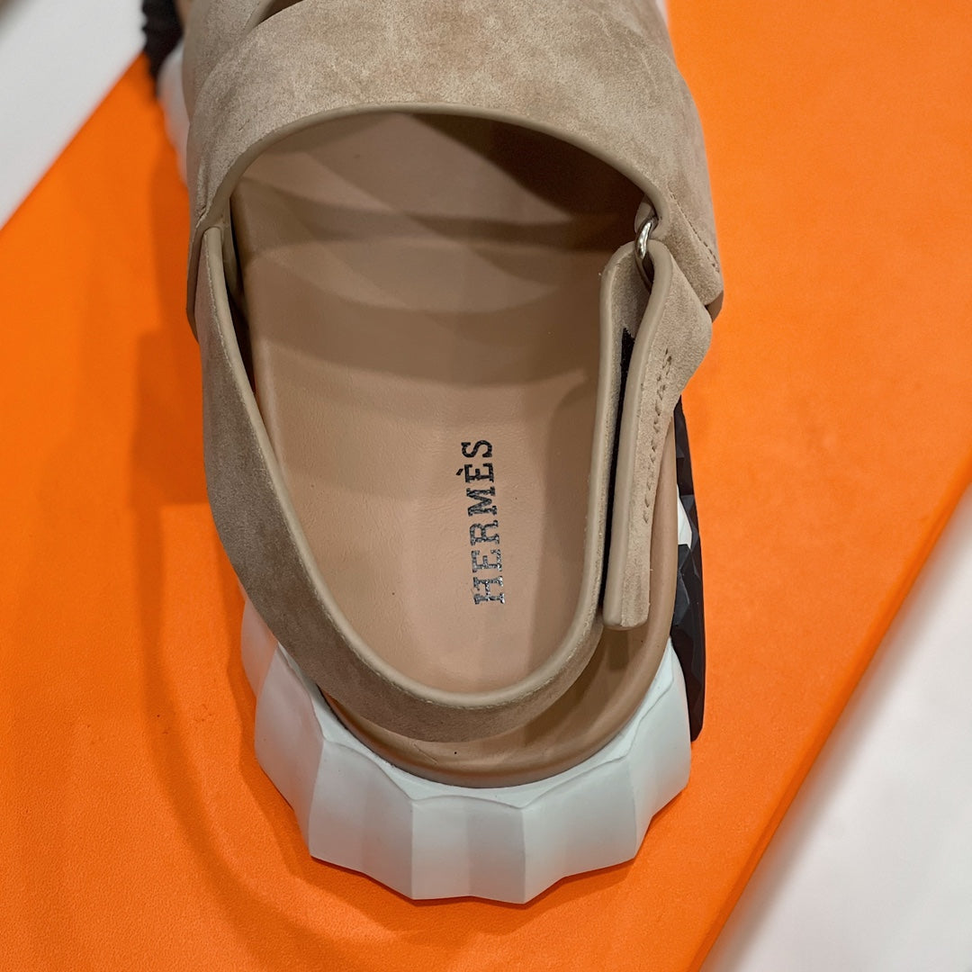 HM ELECTRIC SANDAL CAMEL SUEDE