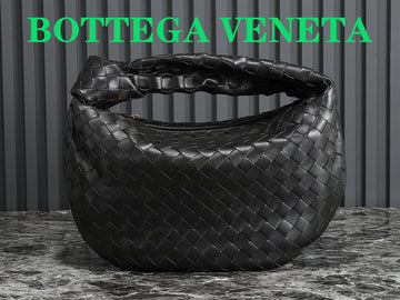 bv teen jodie 36cm black lambskin