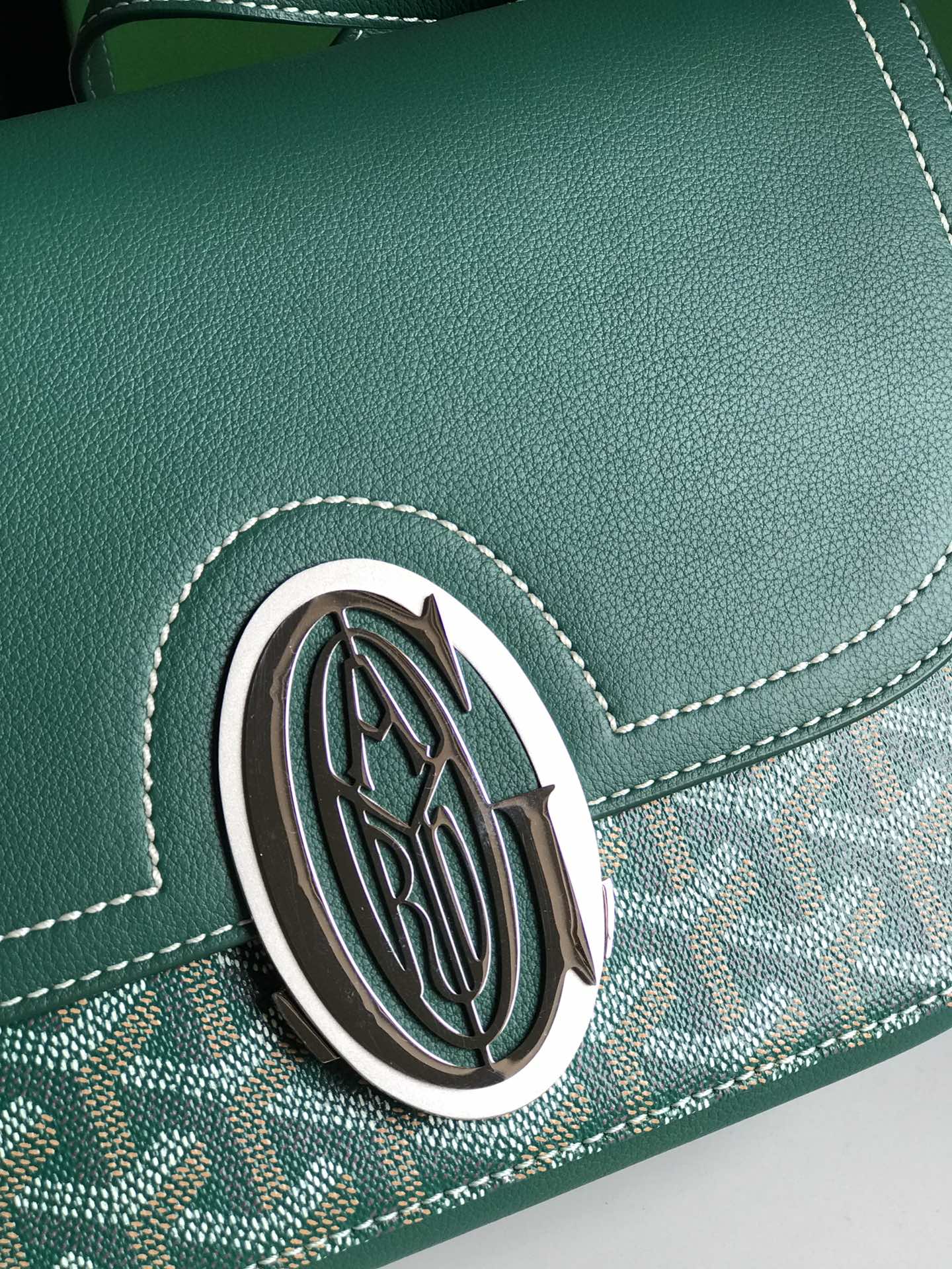 233 BAG 25 IN GREEN CALFSKIN AND GOYARDINE CANVAS