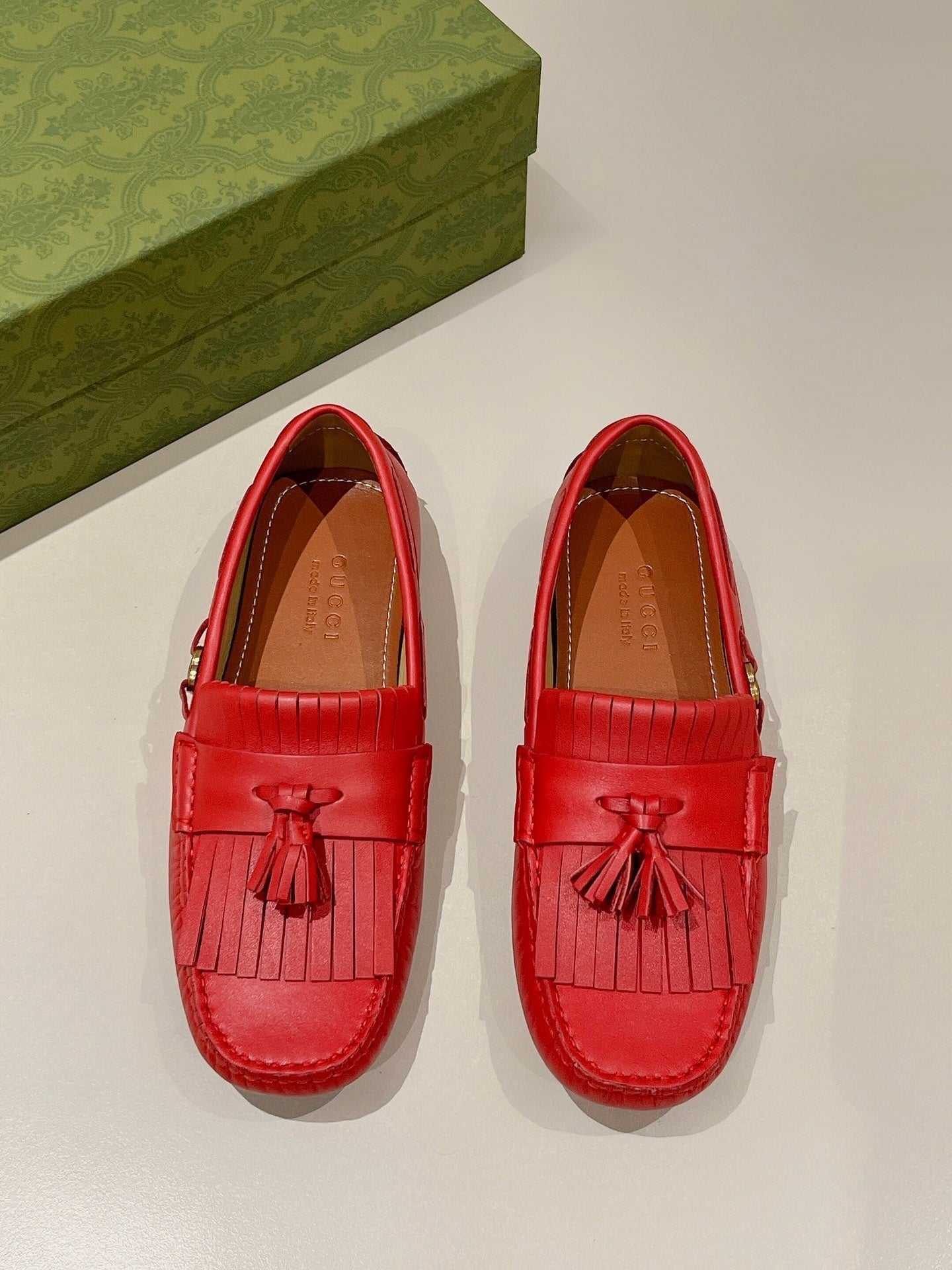 GG Men's Tassel Loafer Red Calfskin 561801