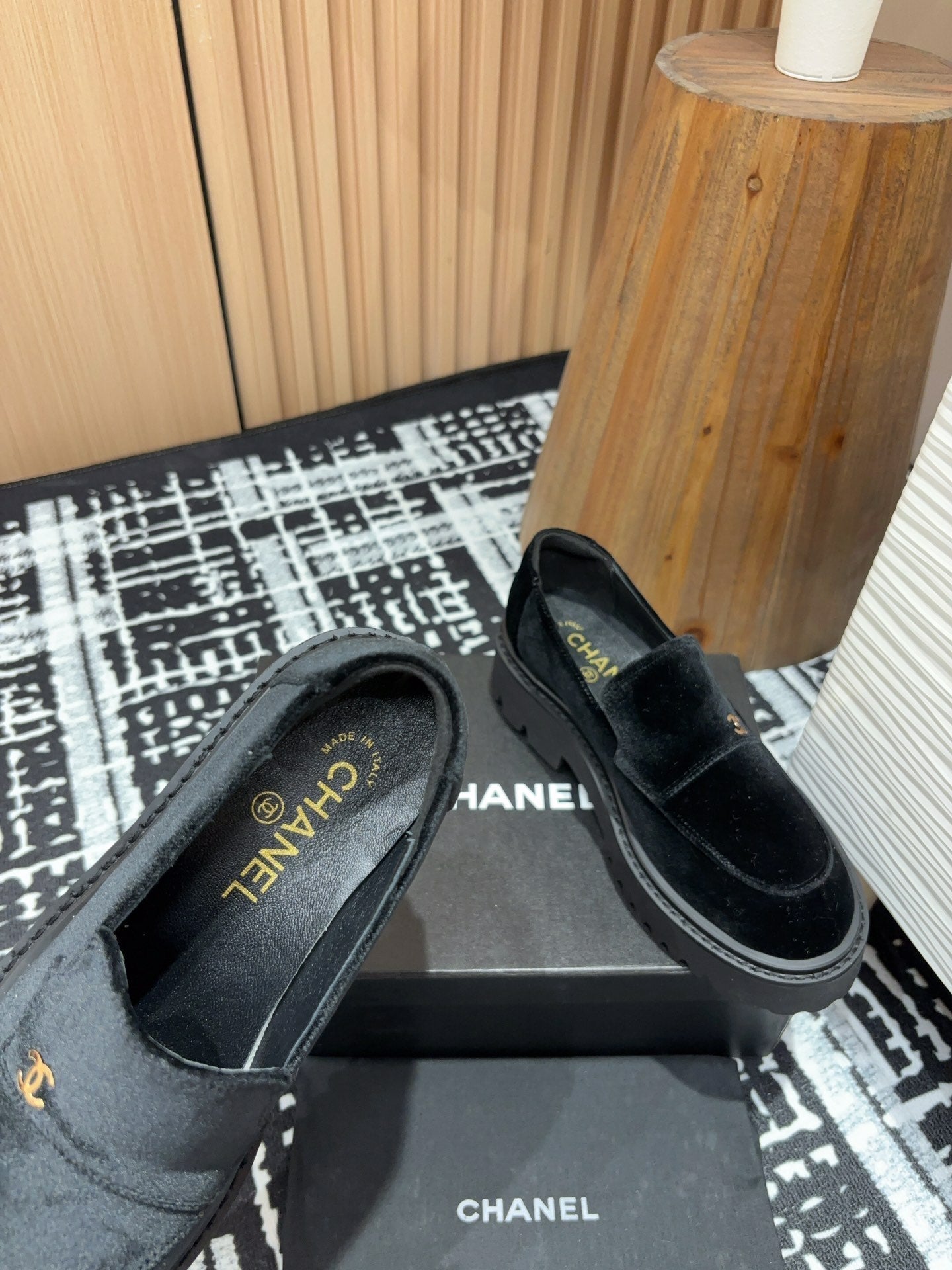 CC LOAFER THICK-SOLED IN BLACK VELVET