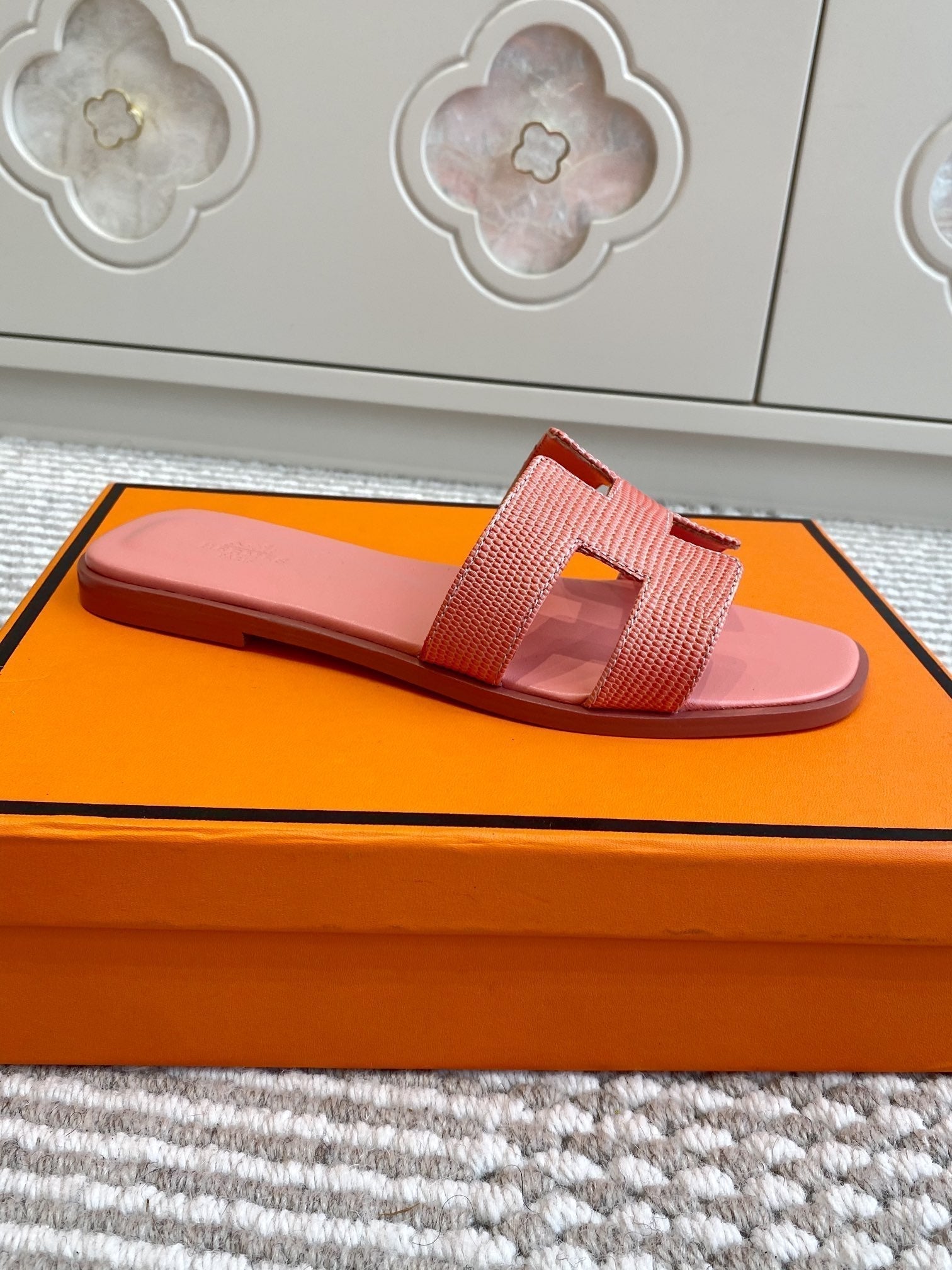 HM Oran Sandal Pink Sheepskin 291400