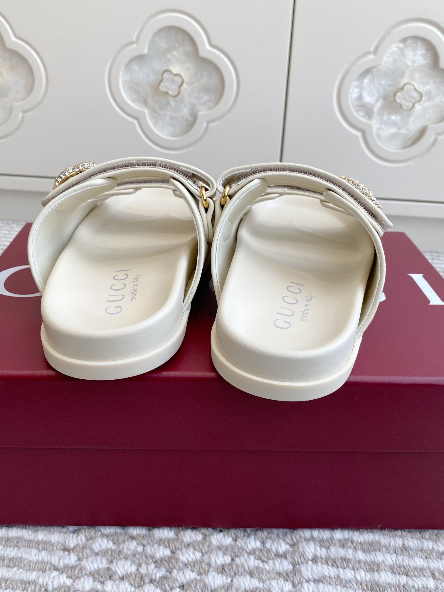 GC sandal with Double G White Calfskin 291023