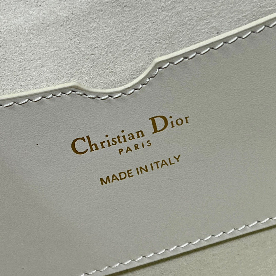 CD Montaigne Avenue Bag White Calfskin 336842