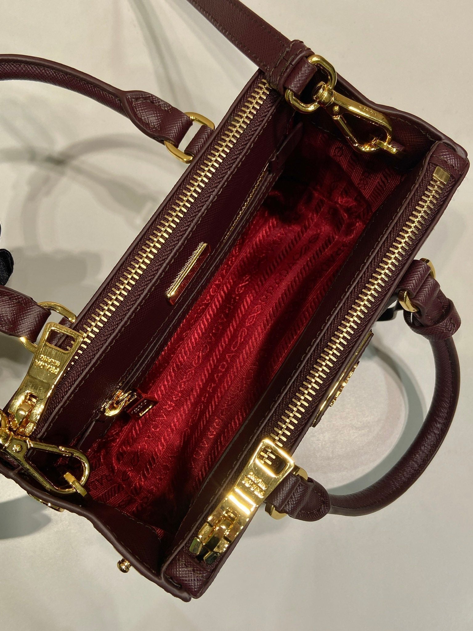 PRA Galleria handbag 21 burgundy leather 280837