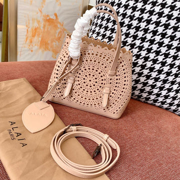 Alaia Mina 16 Bag Beige Vienne Wave Calfskin