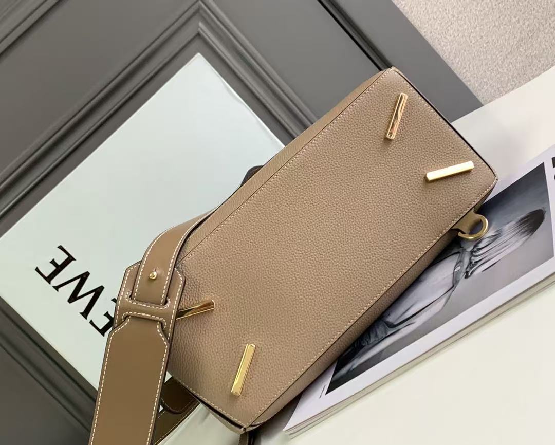 Loewe 2026 Puzzle Bag 29cm Sand Calfskin
