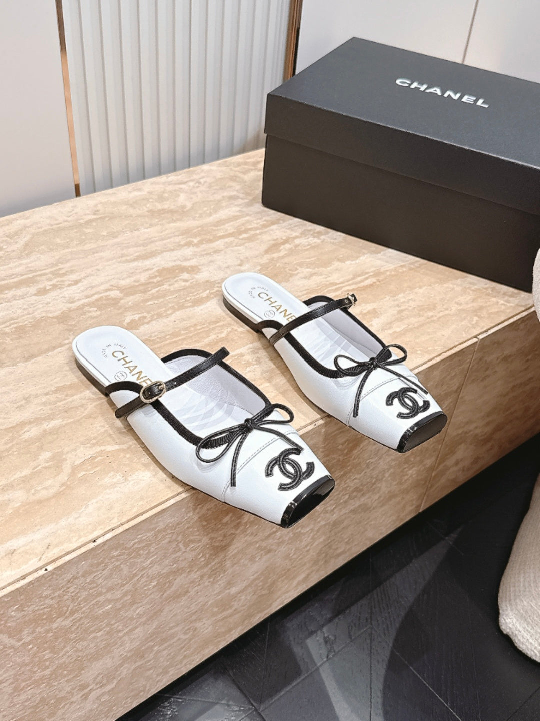 Channel 2026 Mulle 10mm Calfskin 899072