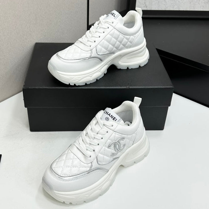 Sneaker