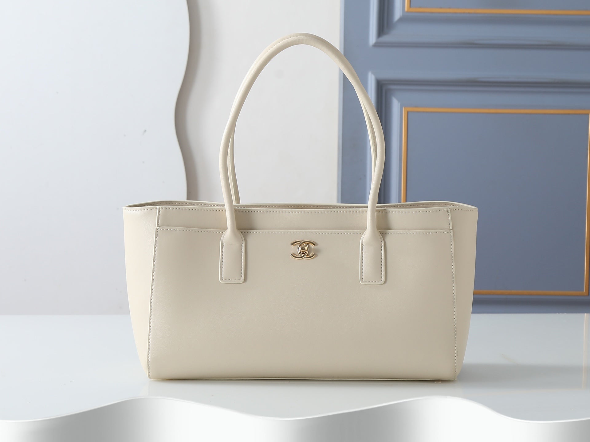 Chanel 2026 Cerf Shopping Tote 39cm Embossed Calfskin