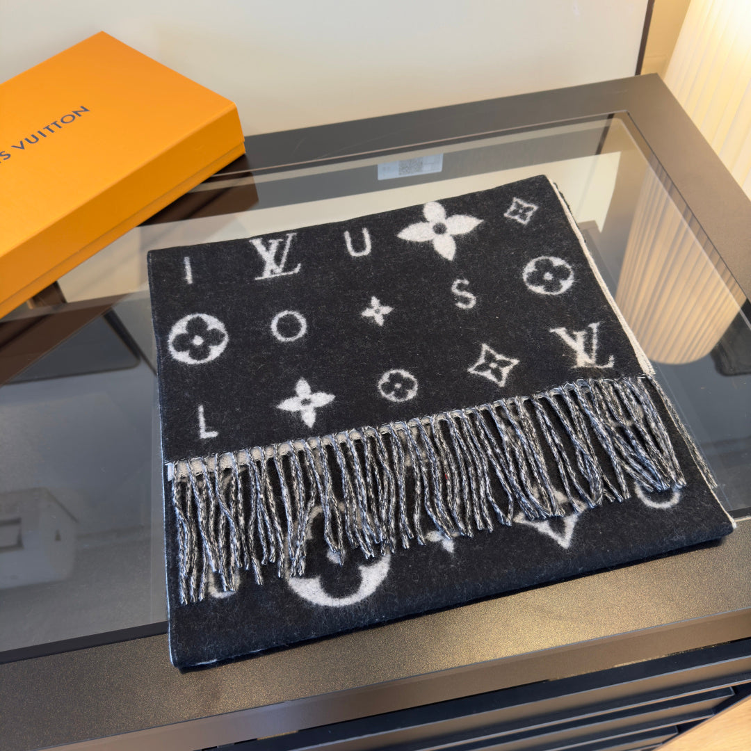 LV 25 Scarf 220CM Black Wool 293520