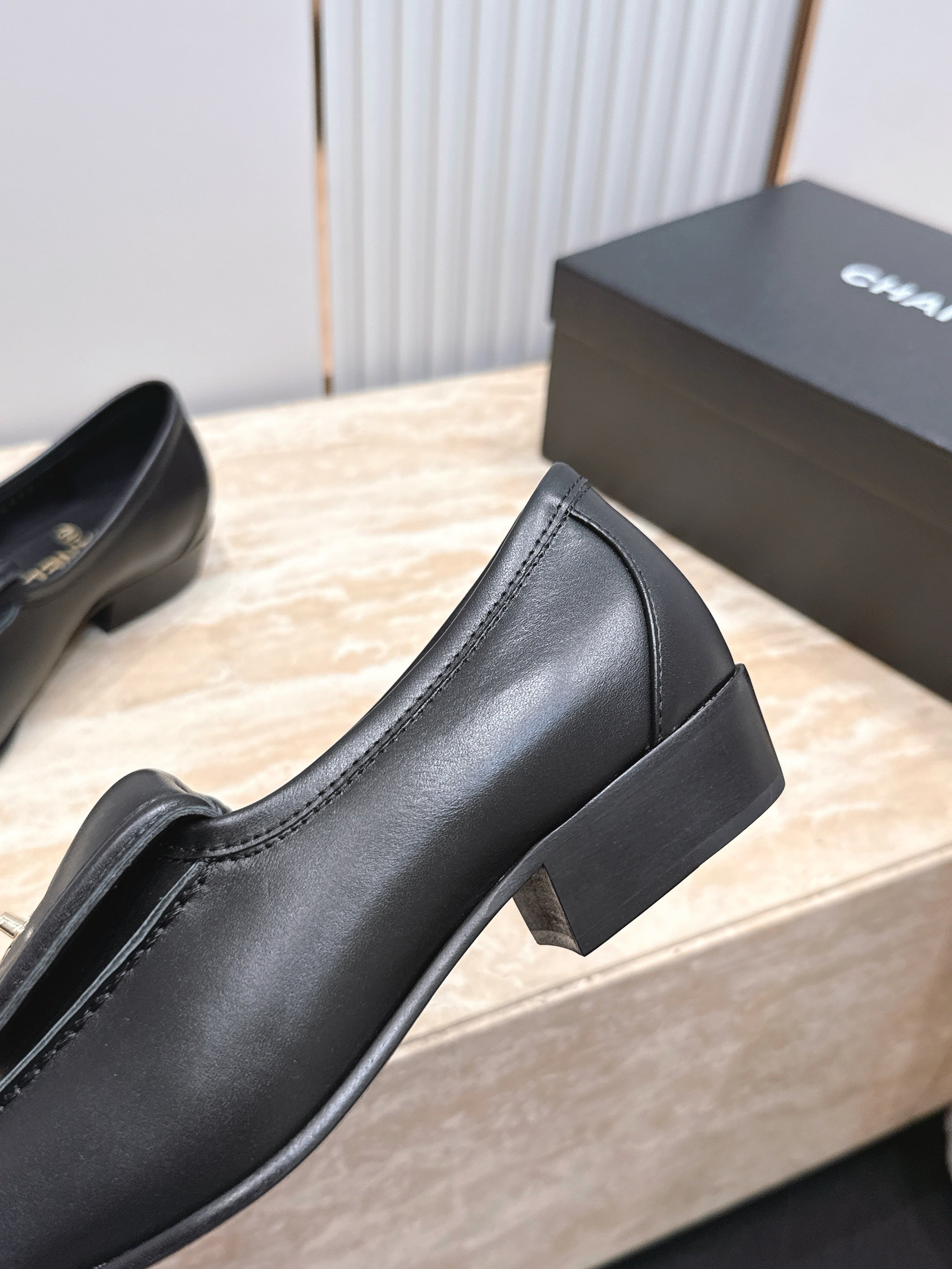 Channel 2026 Loafer 35mm Suede Calfskin 899062