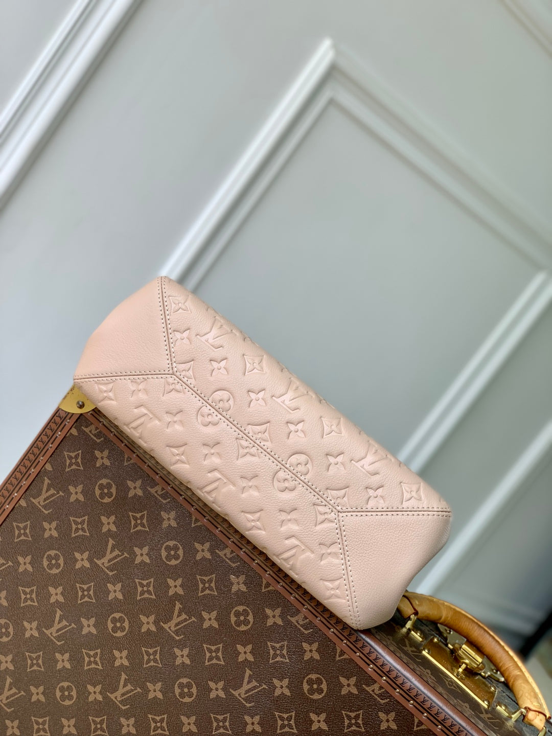 Anytime 34cm Tote Bag Pure Beige Gold Empreinte leather 251568