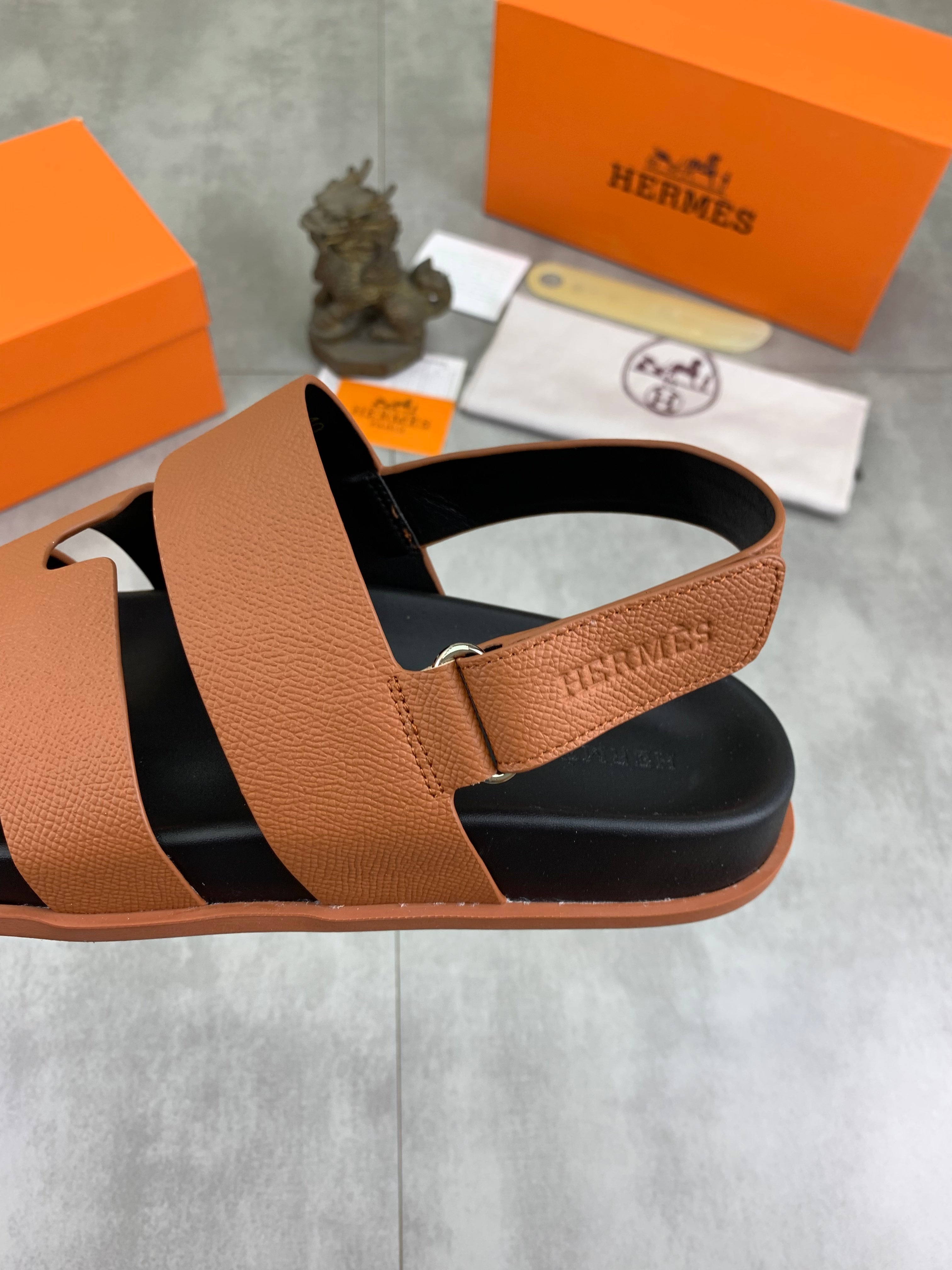 HM Men's Chypre Sandals Brown Calfskin 645505