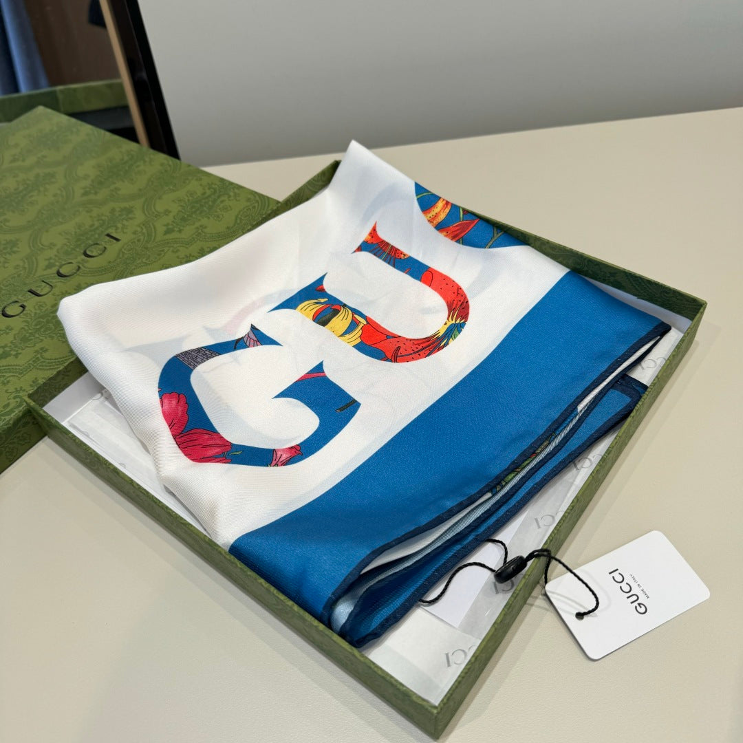 GG Signature Floral Scarf 90CM  White Blue Twill Silk 280695