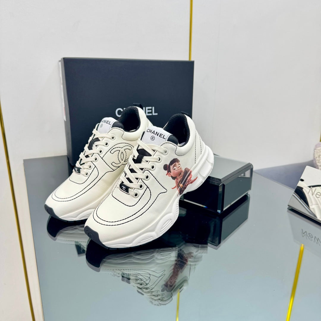 CC Sneaker White with Sticker Cowhide 238623