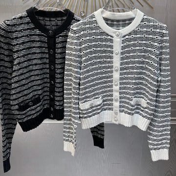 CC 25 Black And White Striped Cardigan 69490560