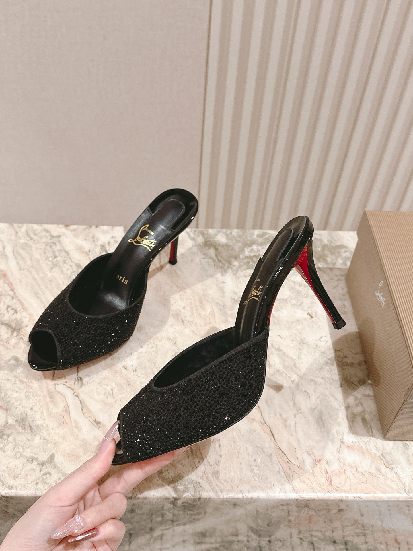 CL 25 Mules Black Imported Original Special 346328