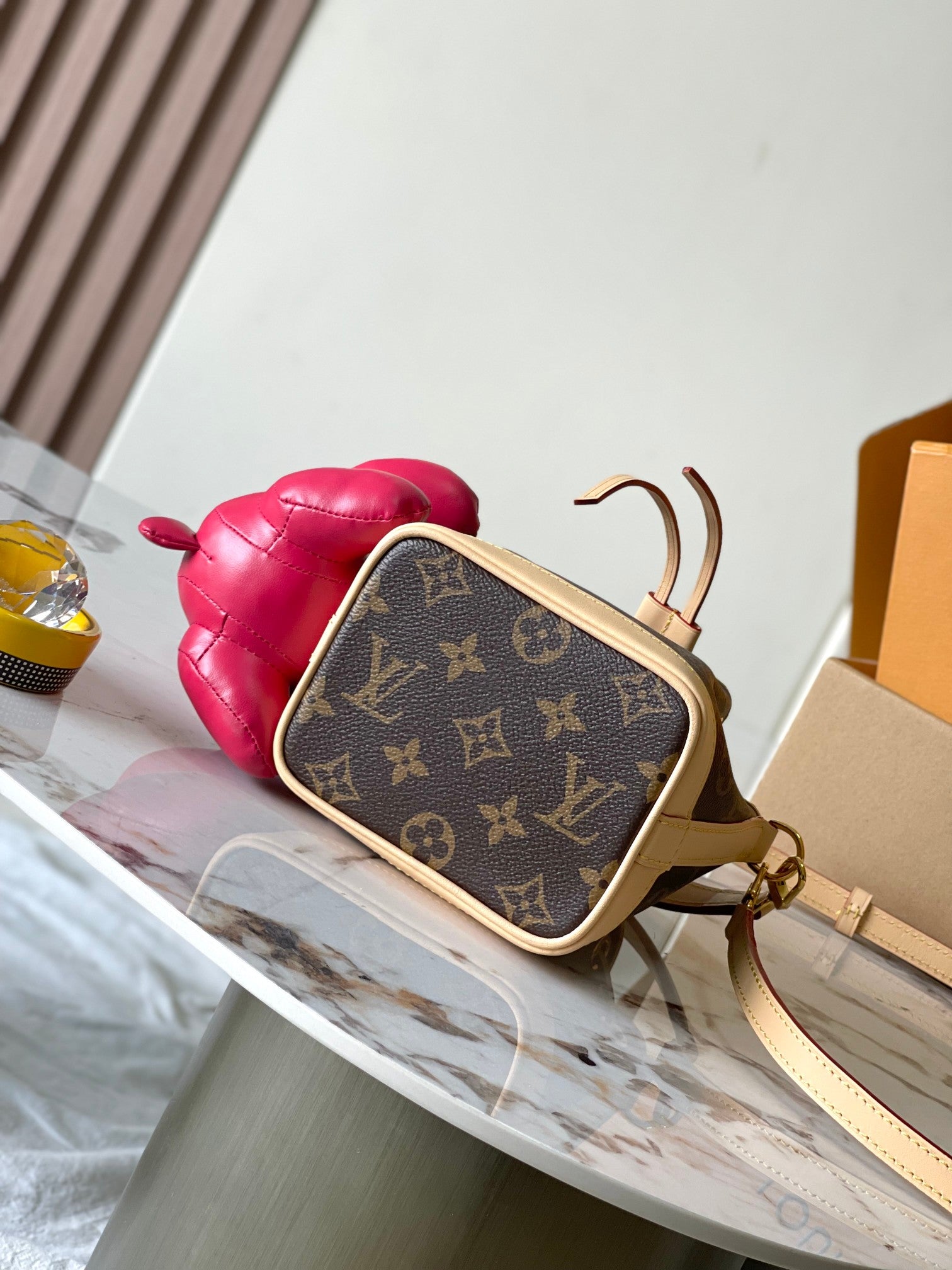 nano noe 13cm rabbit brown monogram canvas