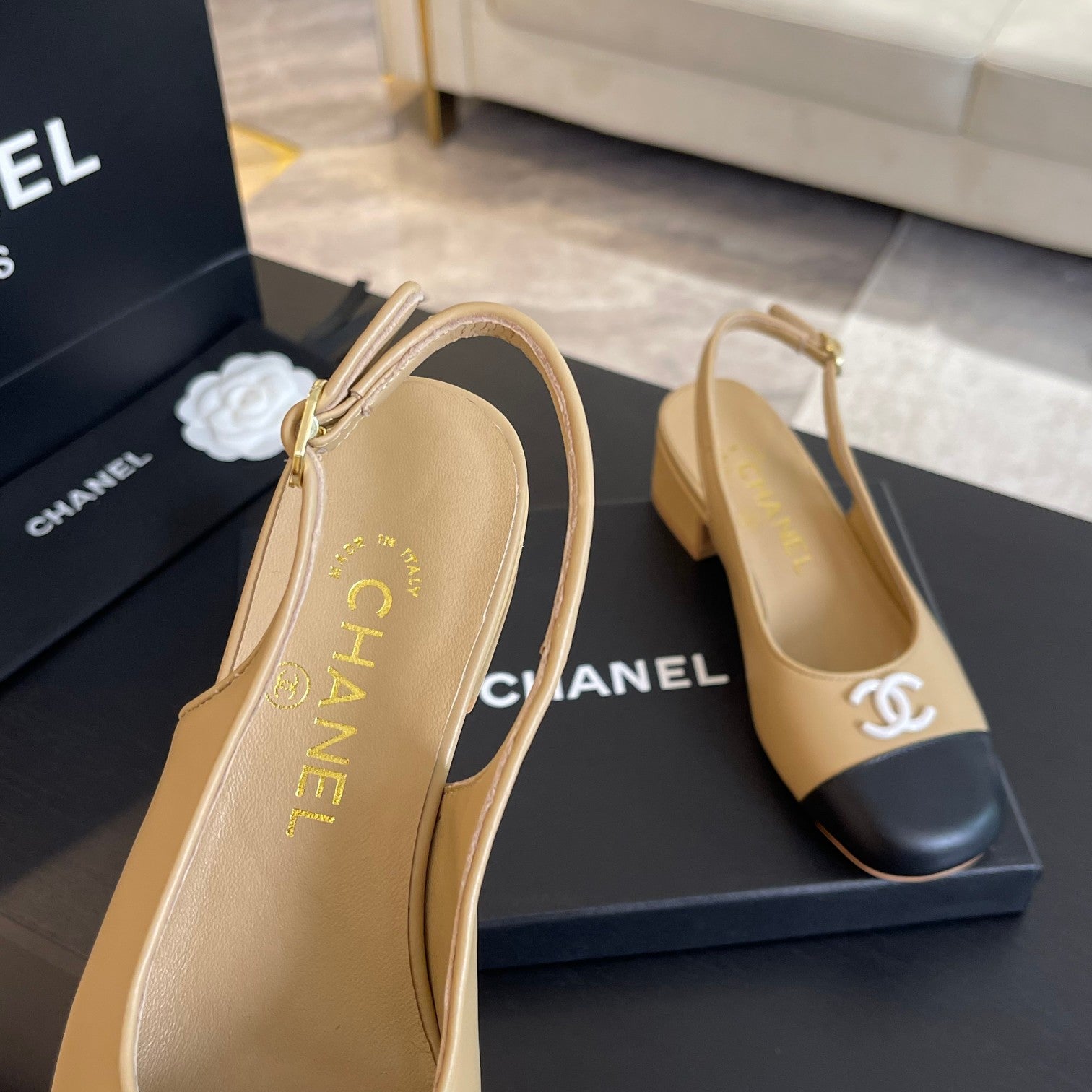 cc slingback 50 beige black calfskin