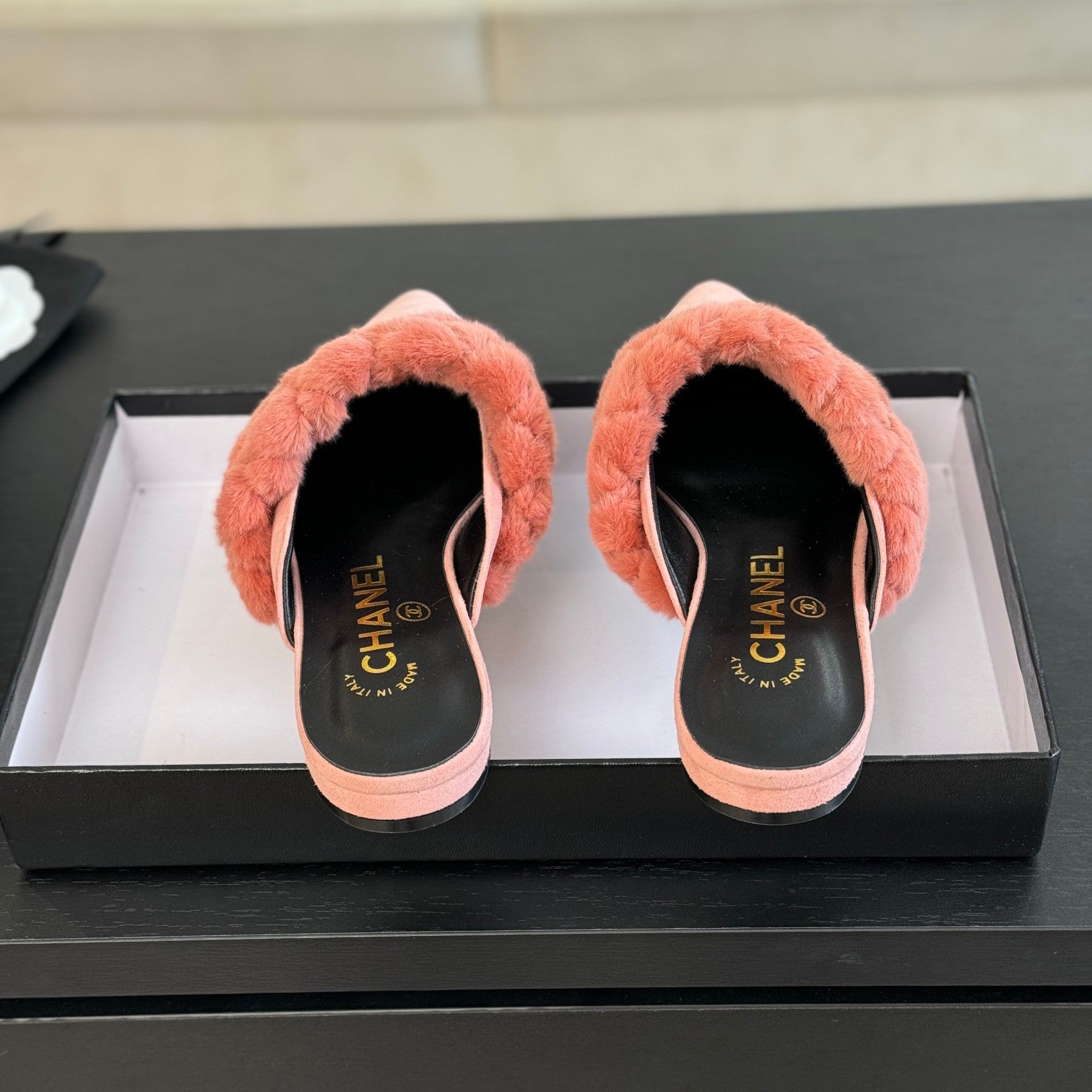 CC MULE IN LIGHT PINK SMOOTH FLEECE WITH GOLD HARDWARE