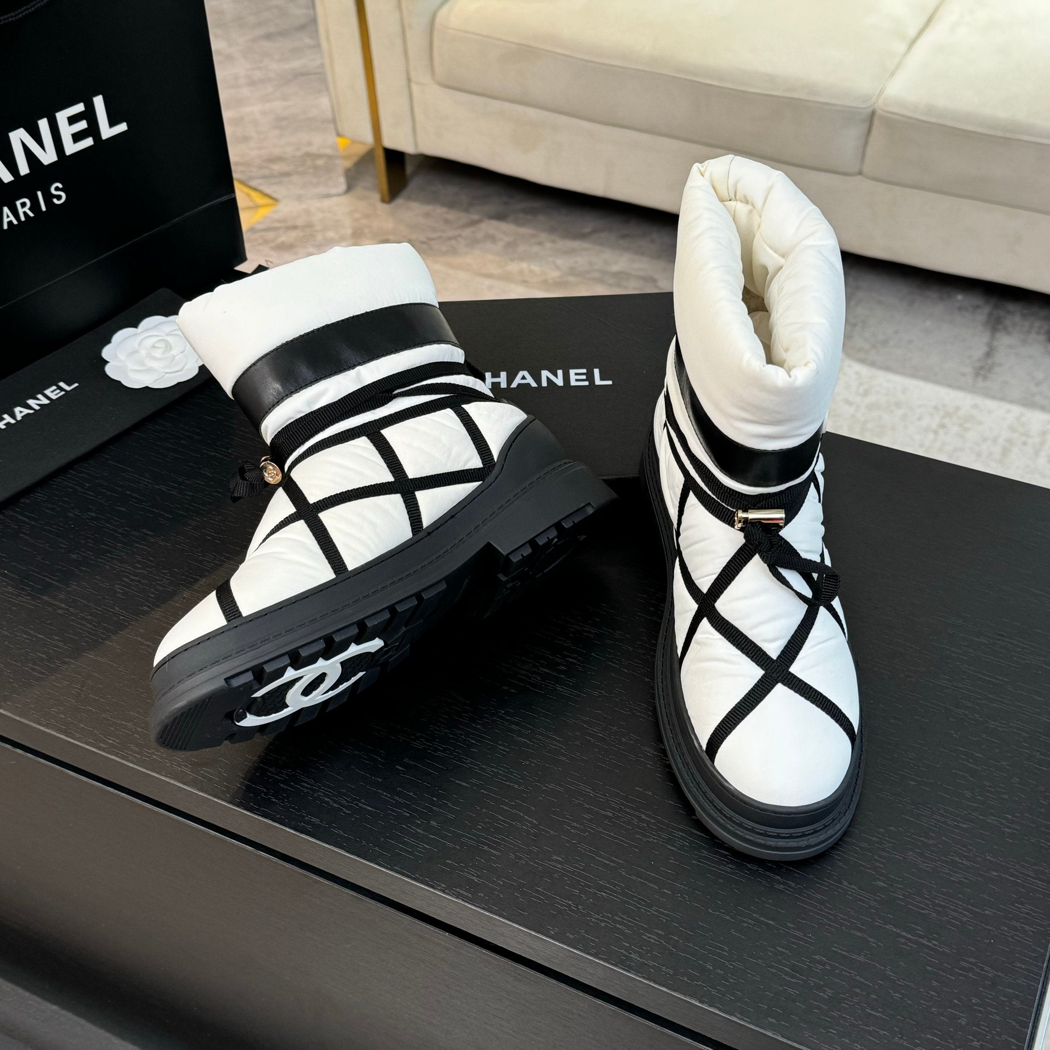 CC Ankle Boots White Mix Black Wind Cloth Quilted