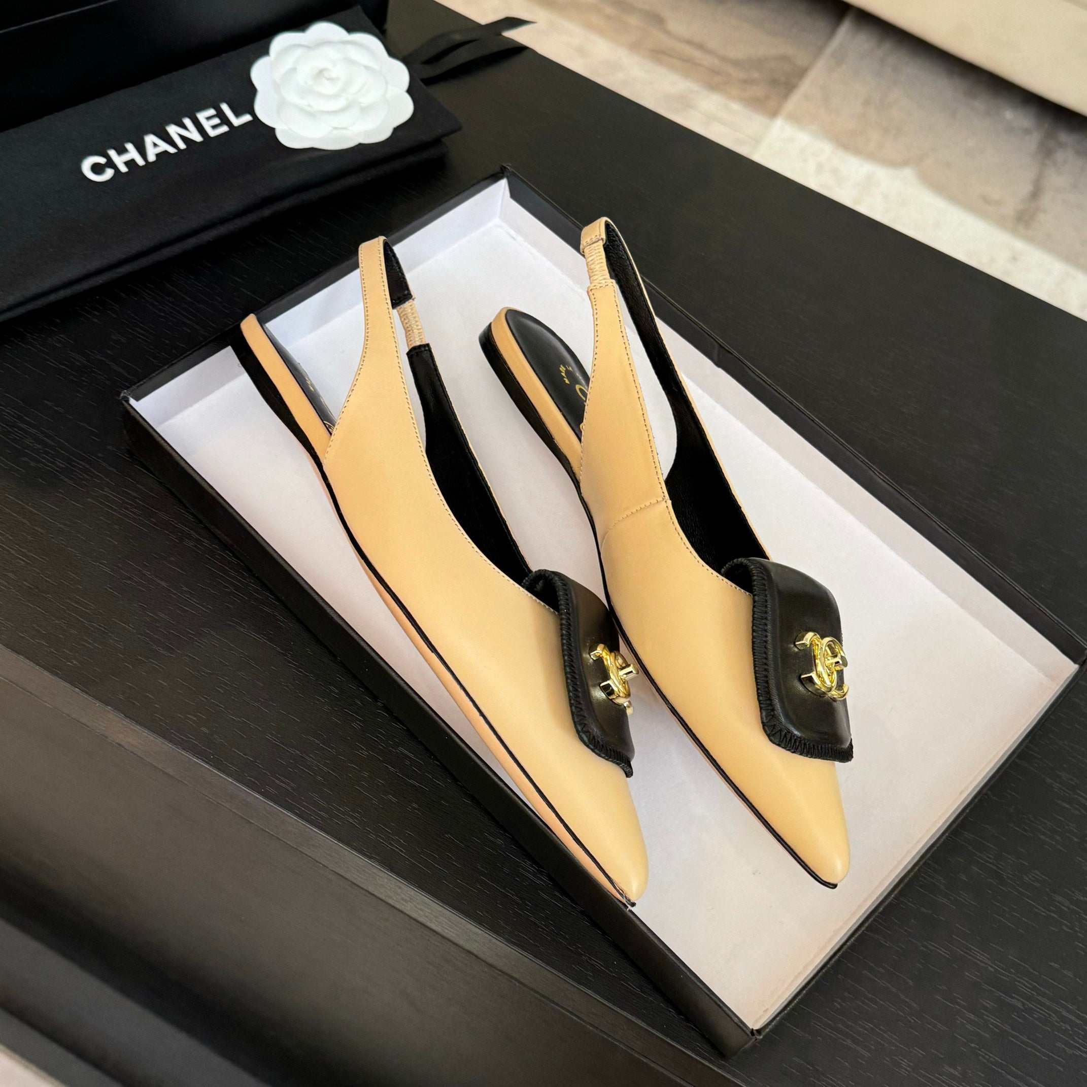 CC 25C Slingback Flat Cream Genuine sheepskin 212951