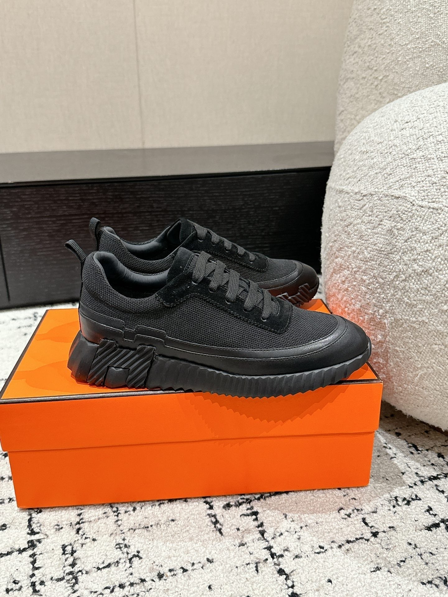 HM Sneaker In Black Mesh Fabric 985315
