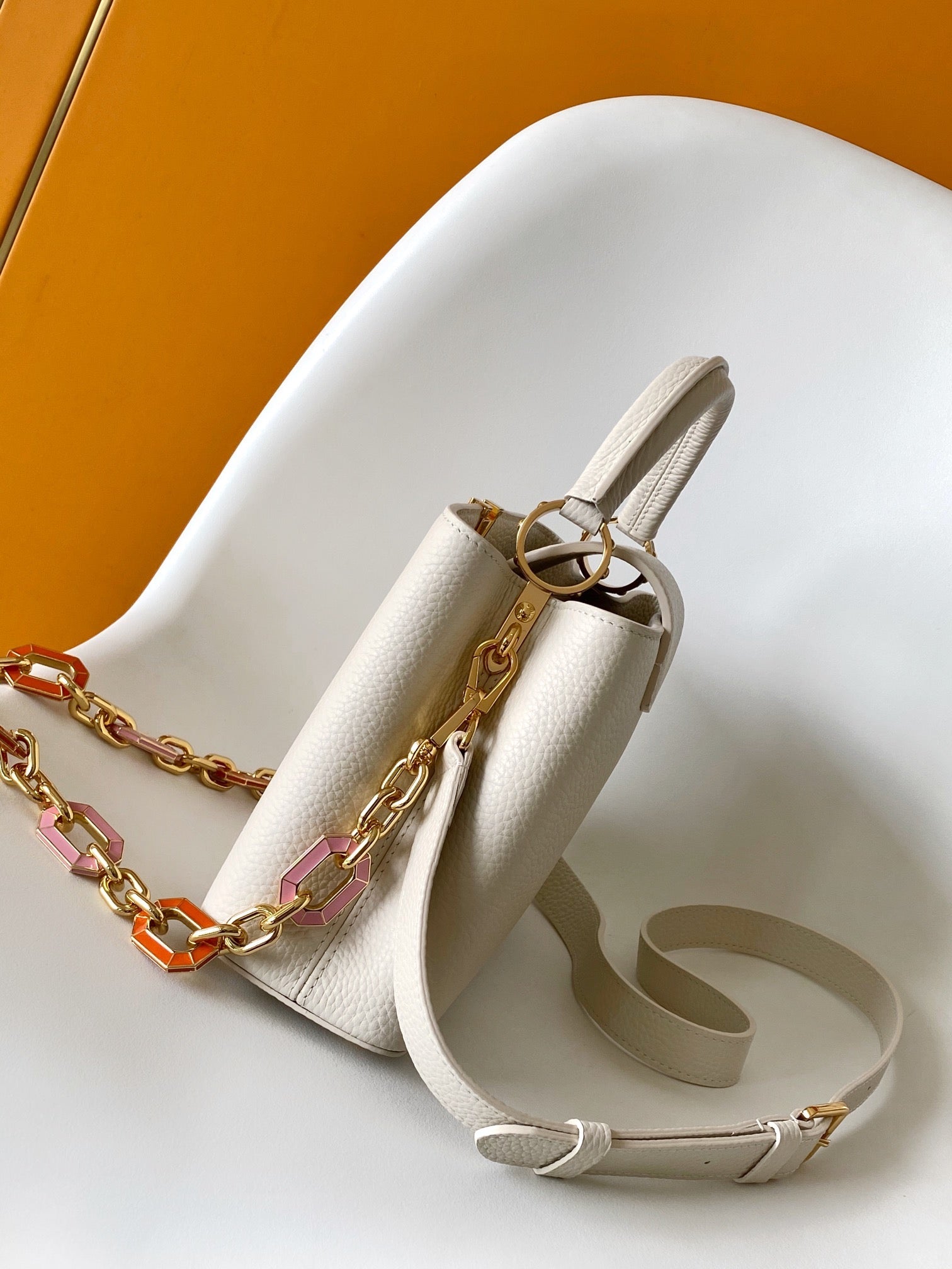 Capucines BB 21cm Bag White Cowhide 251662