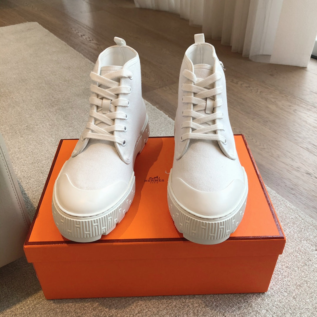 HM ITINERAIRE ANKLE BOOT WHITE CANVAS