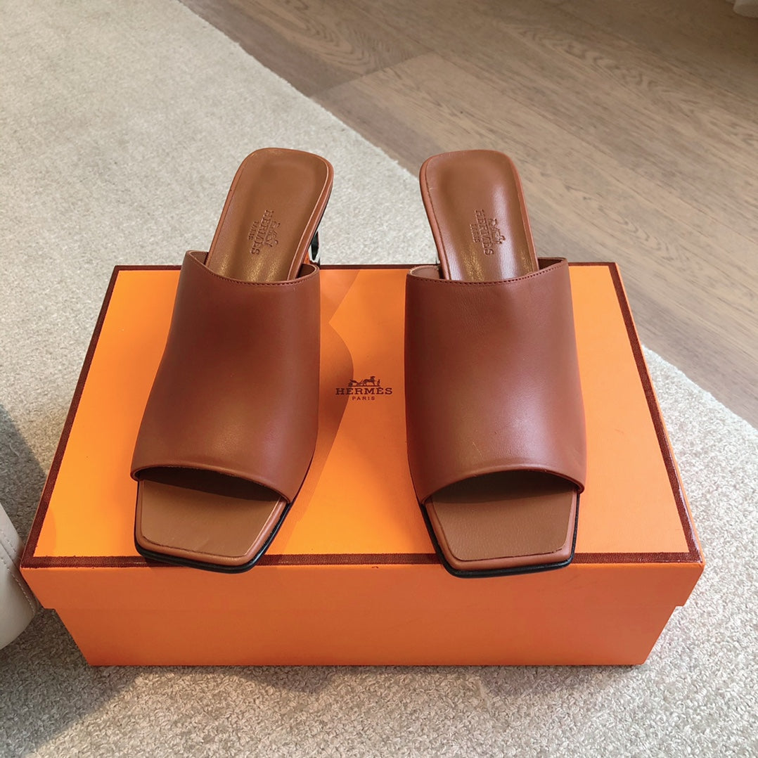 ICONIQUE 60 SANDAL CARAMEL CALFSKIN