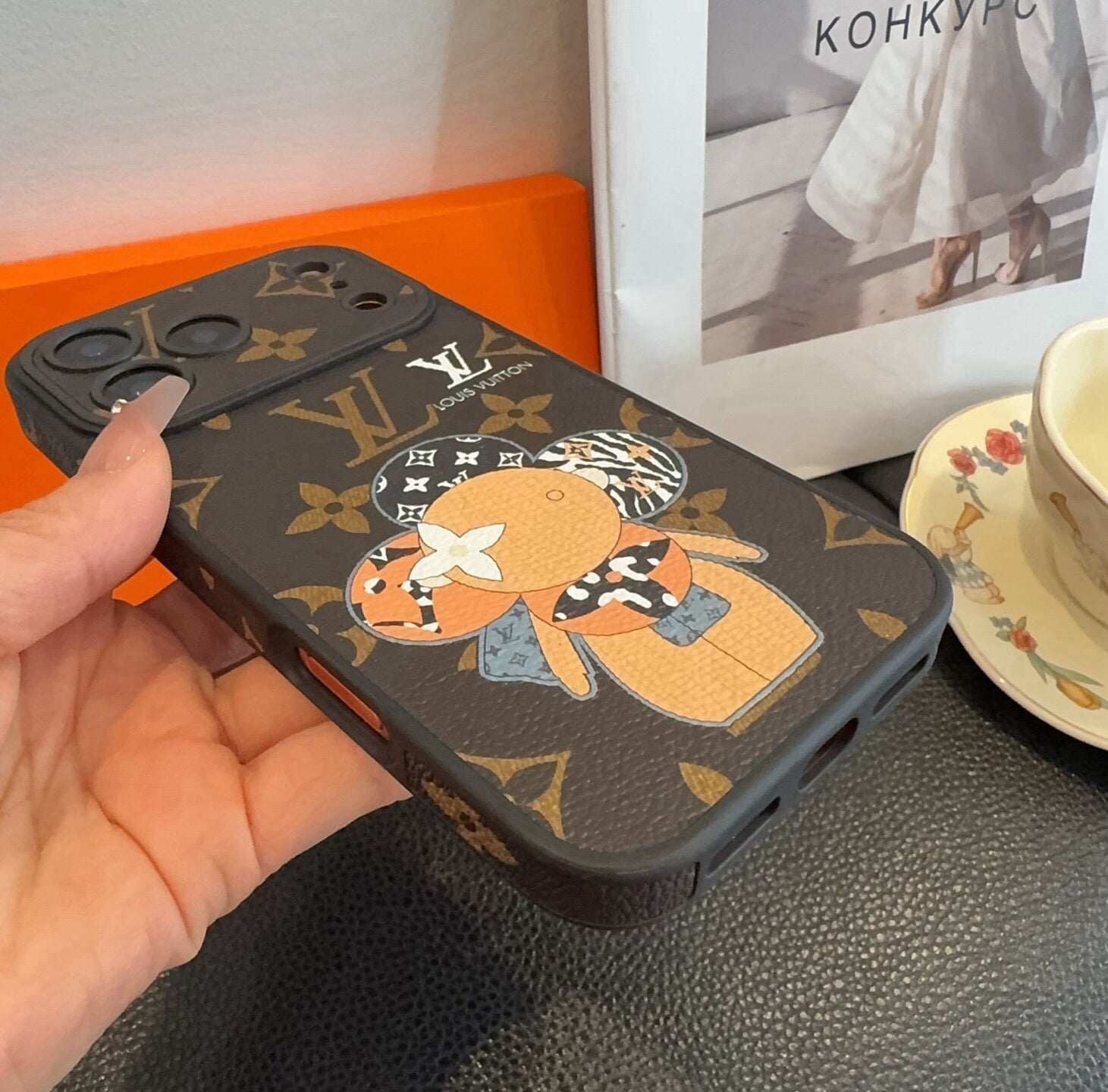 Louis Vuitton Phone Case With Sunflower Pattern 400362