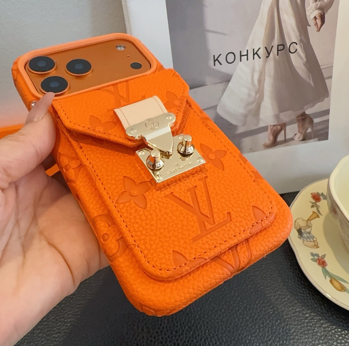 Louis Vuitton Monogram Card Holder Phone Case 400372