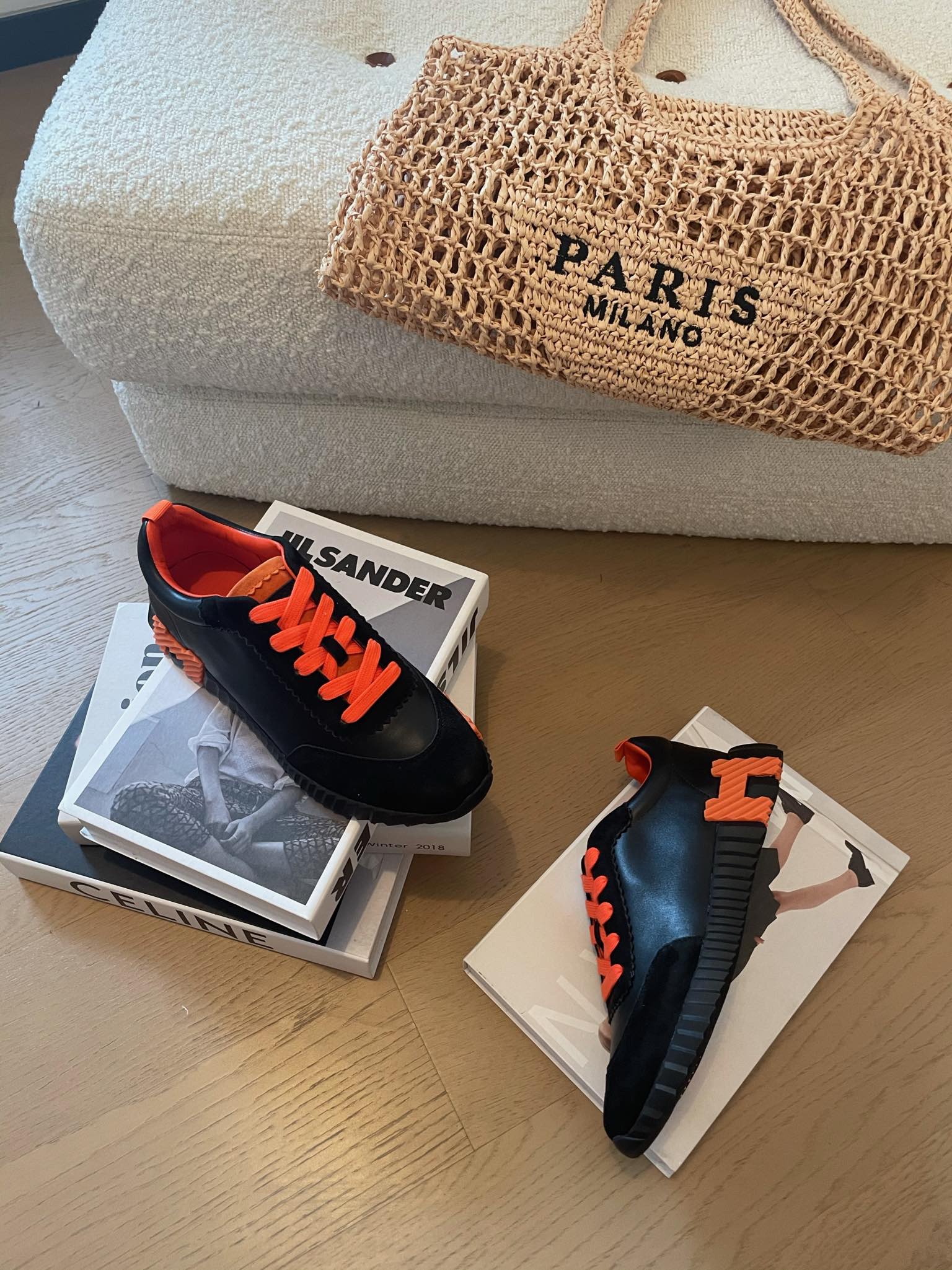 BOUNCING SNEAKERS BLACK CALFSKIN WITH ORANGE LACES