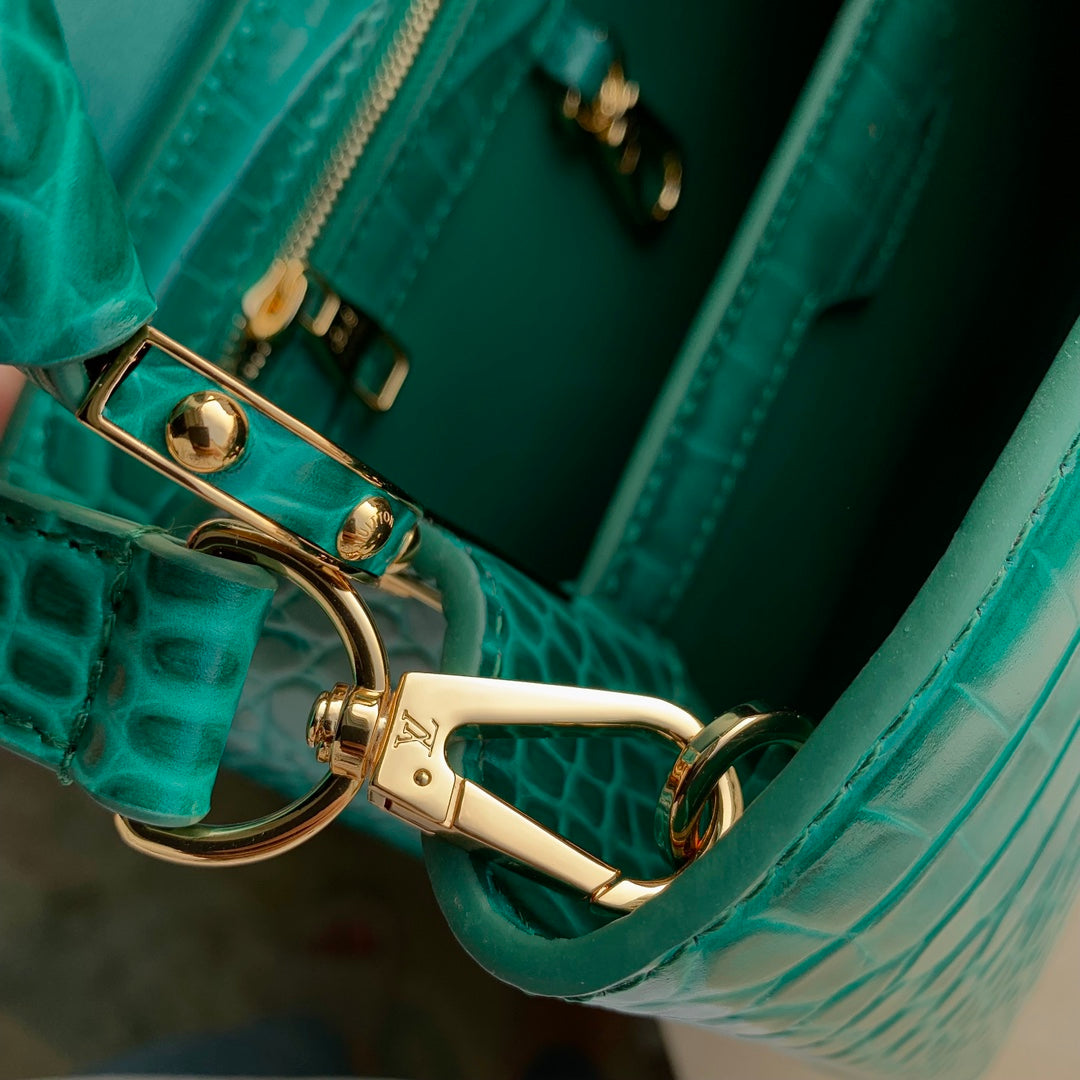 CAPUCINES BB 27 GREEN TAURILLON GOLD HARDWARE
