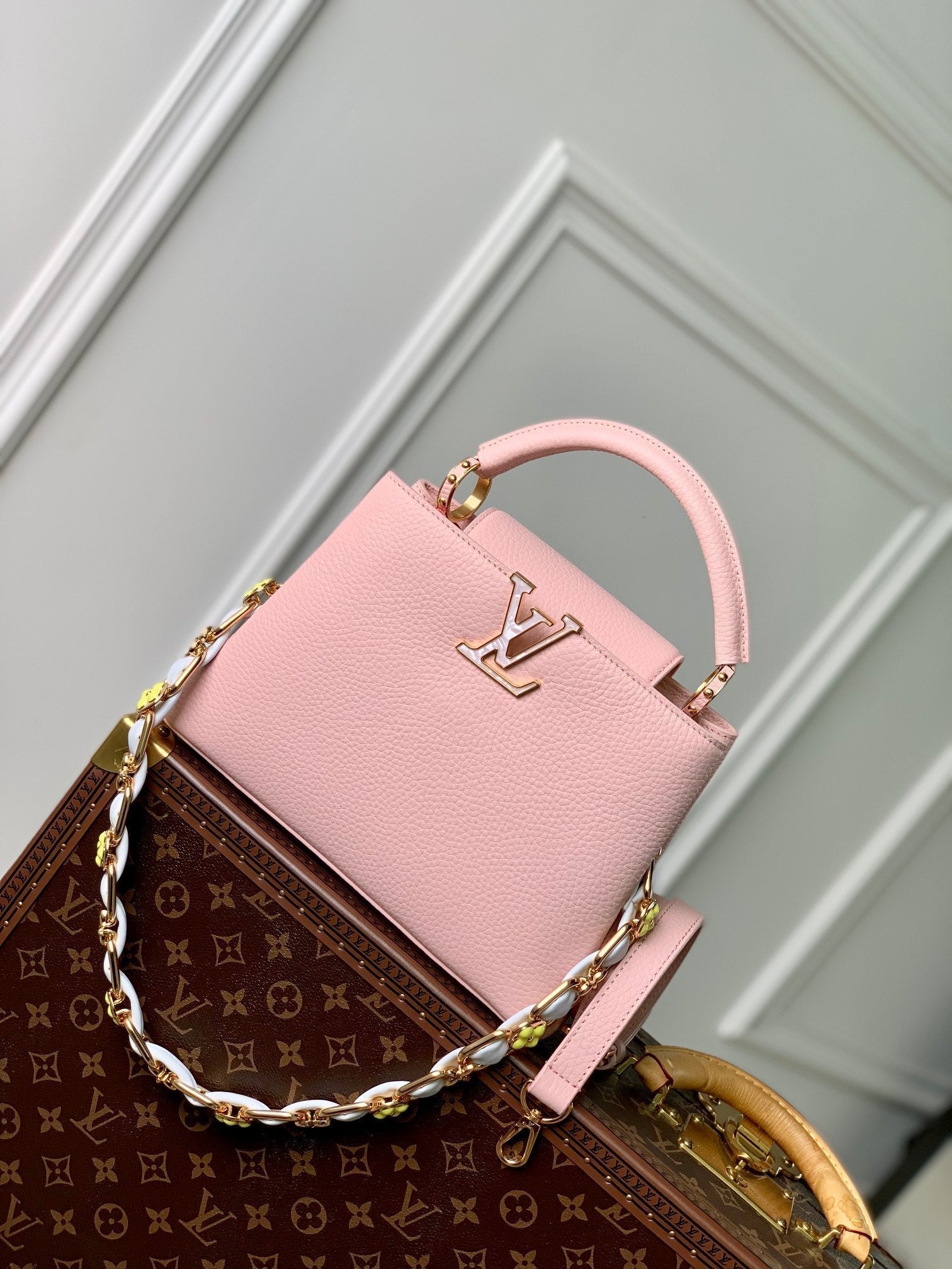CAPUCINES BB 27 PINK TAURILLON TURQUOISE MOP GOLD HARDWARE