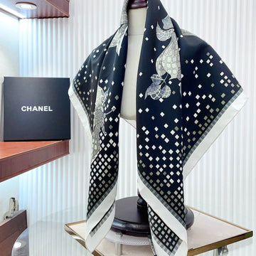 CC Square Scarf 90 CM In Black Camellia Silk Twill  193837