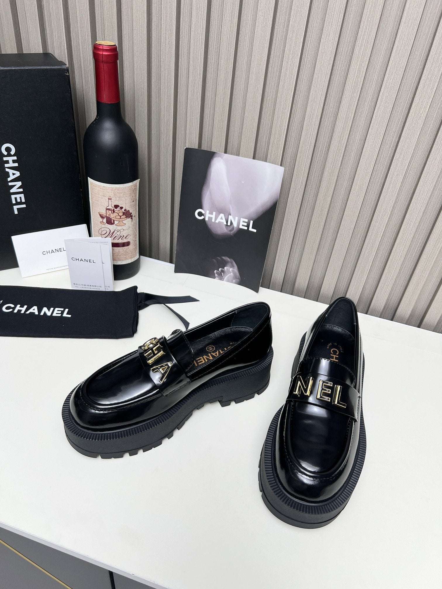 CC Moccasins Glossy Black Lambskin 944571