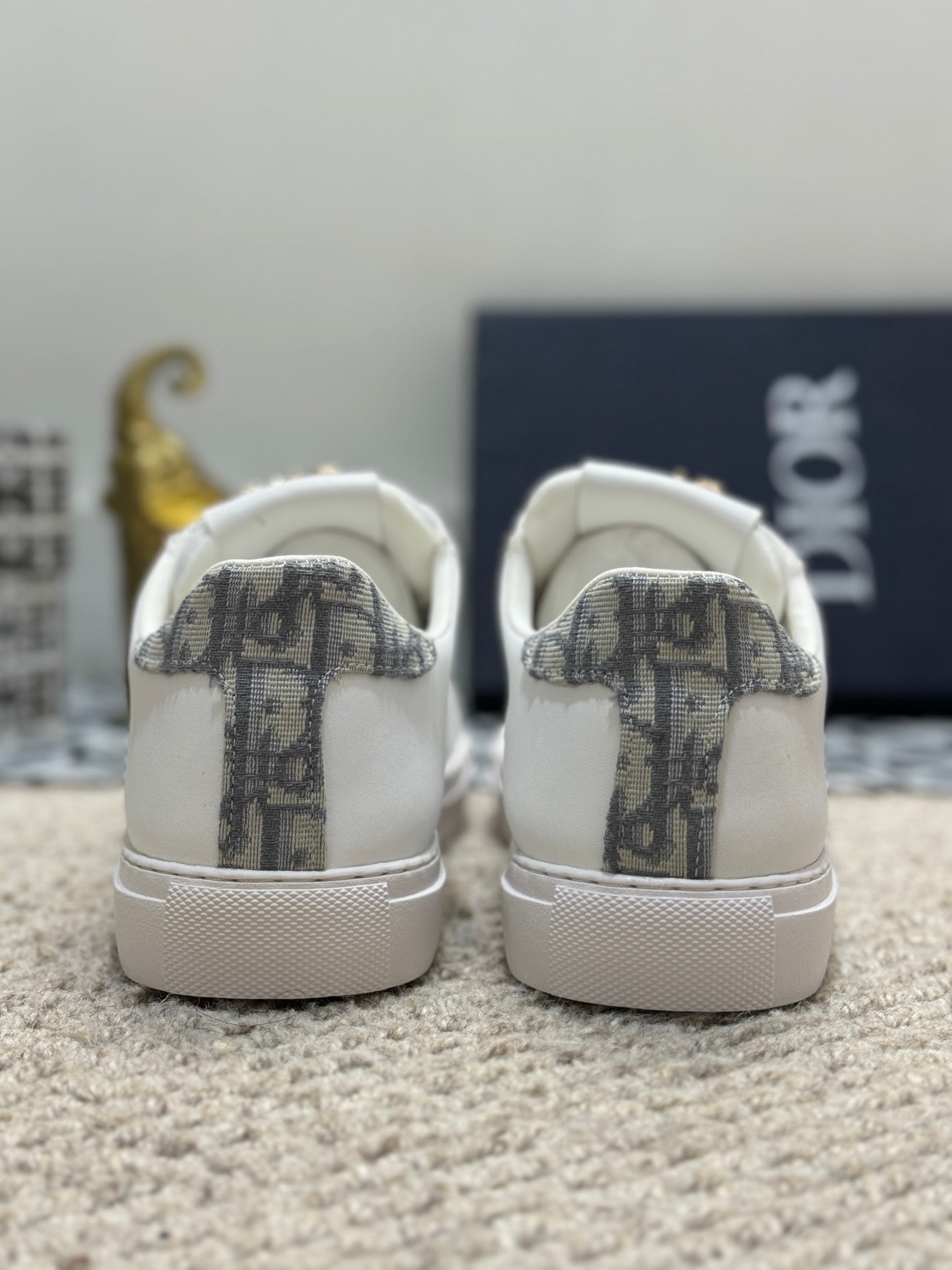 CD LOW TOP BASIC SNEAKER WHITE AND BLACK CALFSKIN