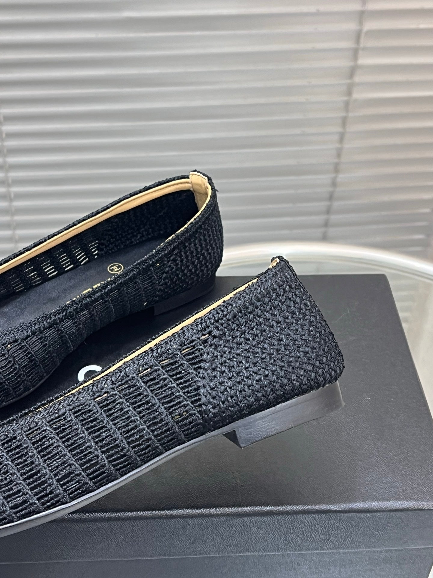 CC 25 Ballet Flat Black Beige Raffia