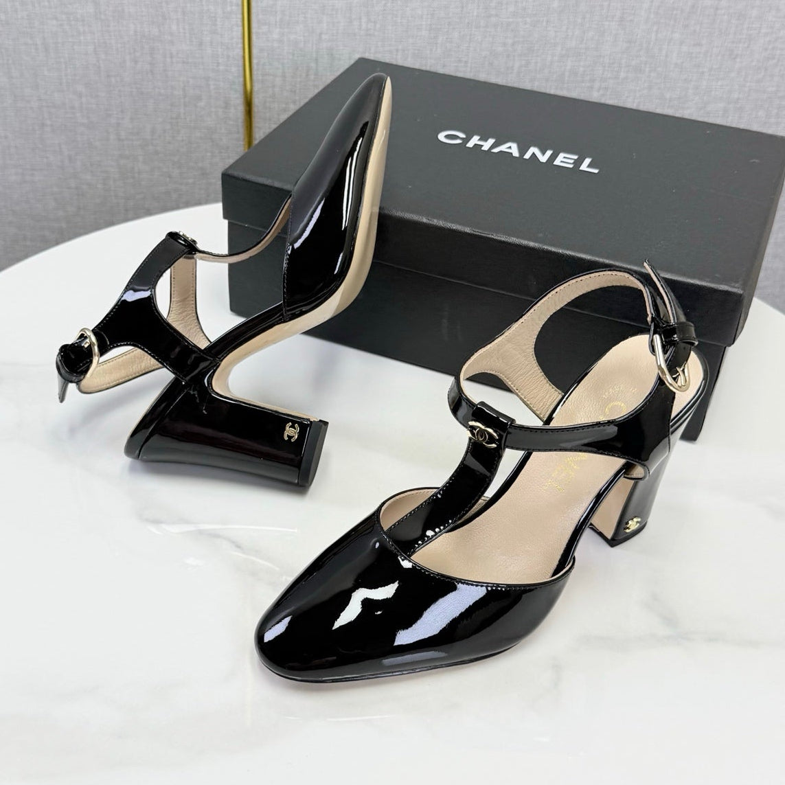 Slingbacks & Pumps