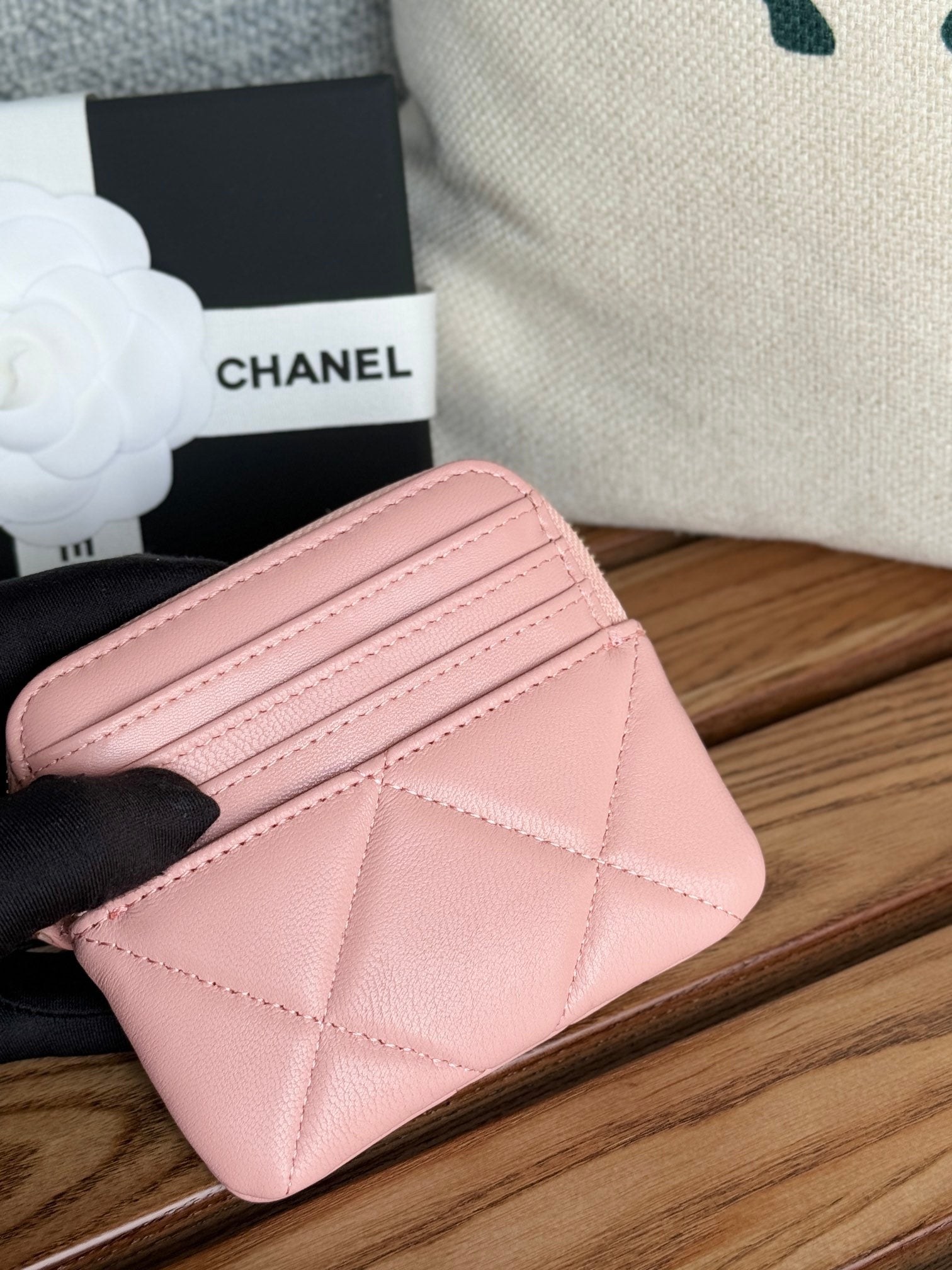 cc 19 zipped coin purse 11cm pink lambskin gold hardware
