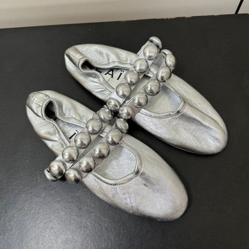 ALAIA SPHERE BALLET FLATS IN SILVER LAMBSKIN