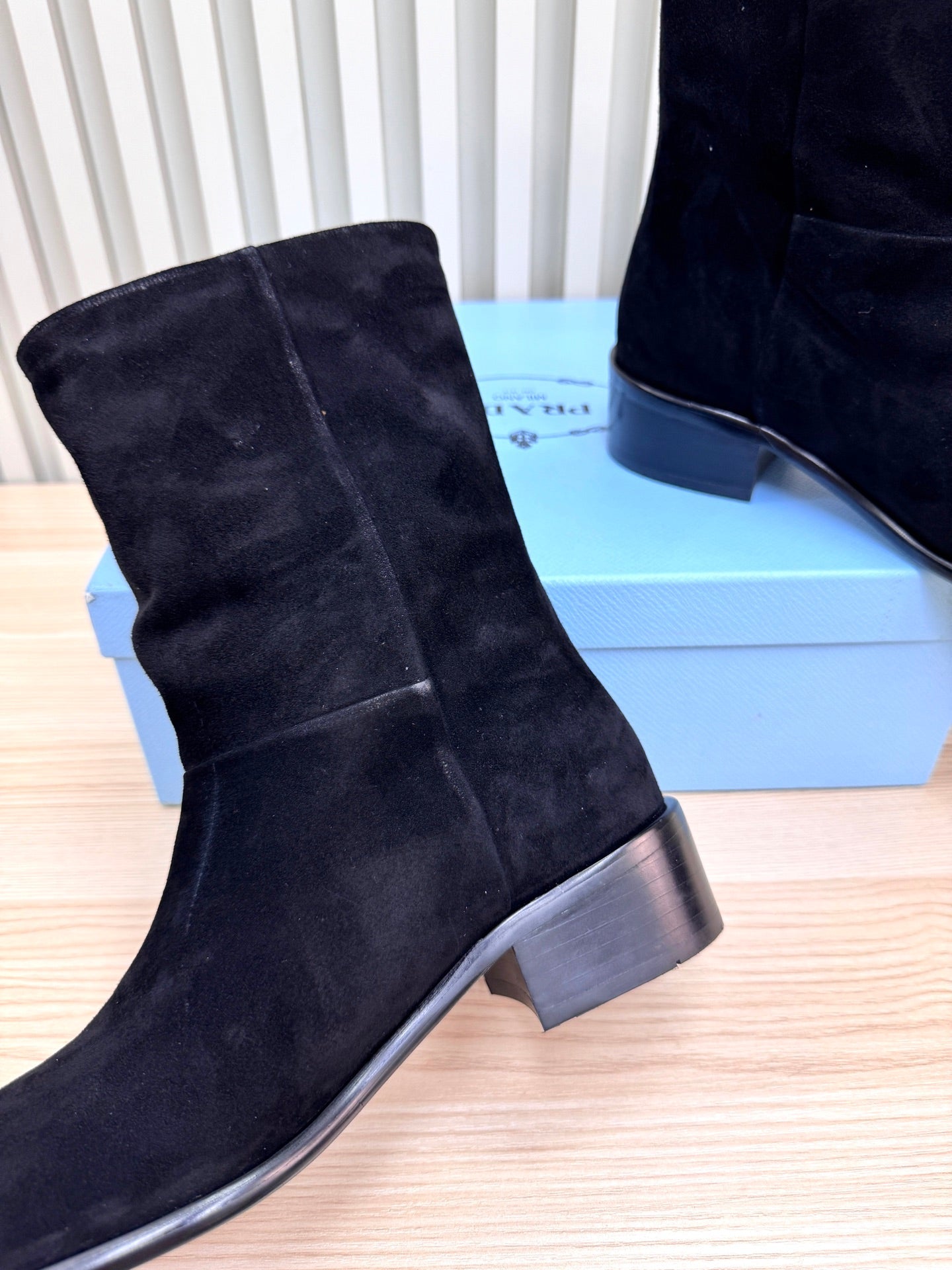 PRA latest mid-length boots black suede 443657