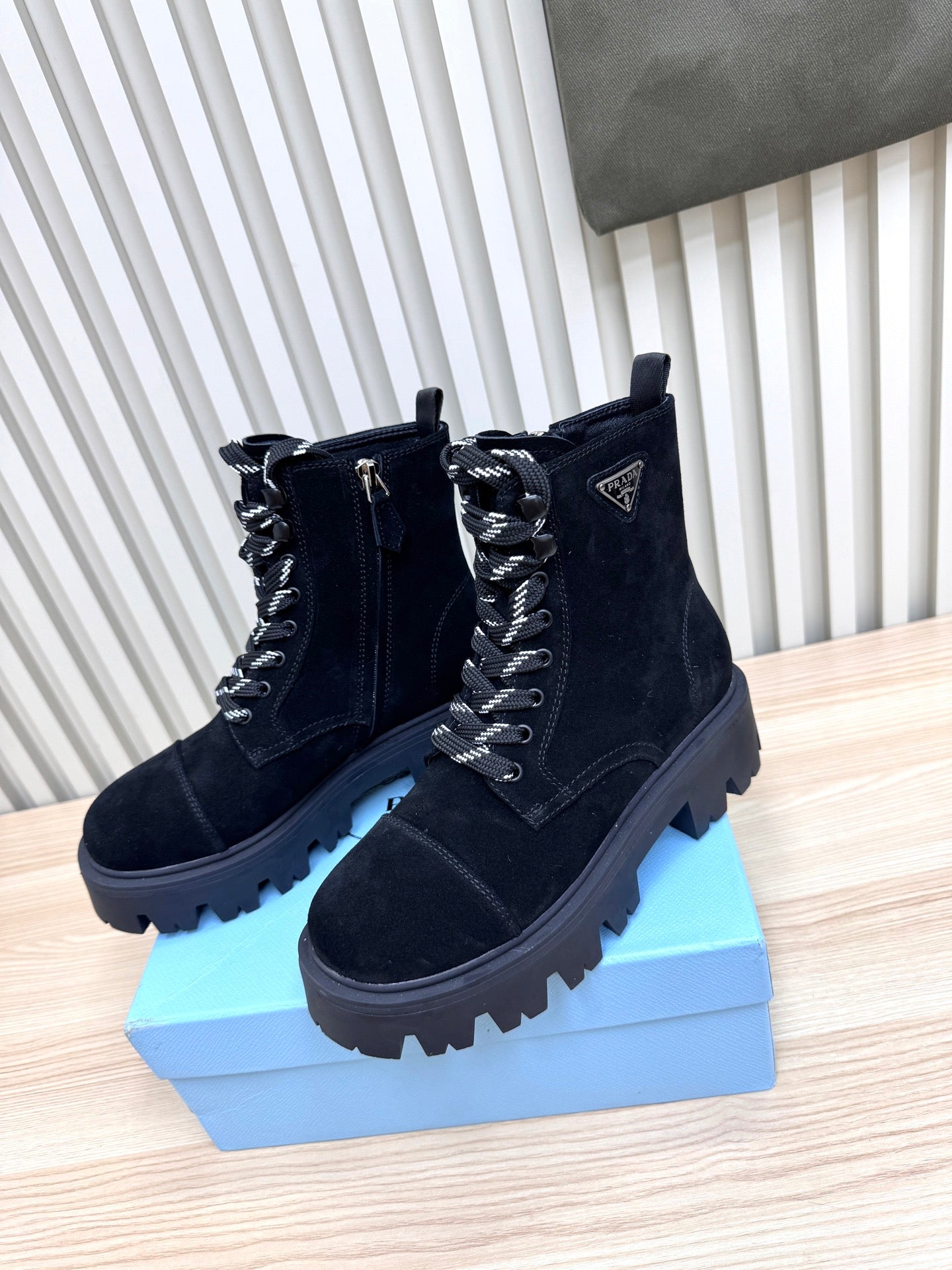 PRA Martin boots black suede 443667
