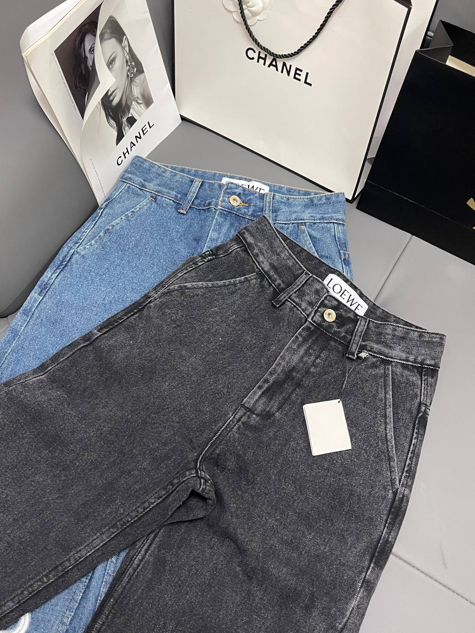Loew White Anagram Dark Grey Jean